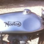 Réservoir Short Circuit Manx sur Norton 88SS